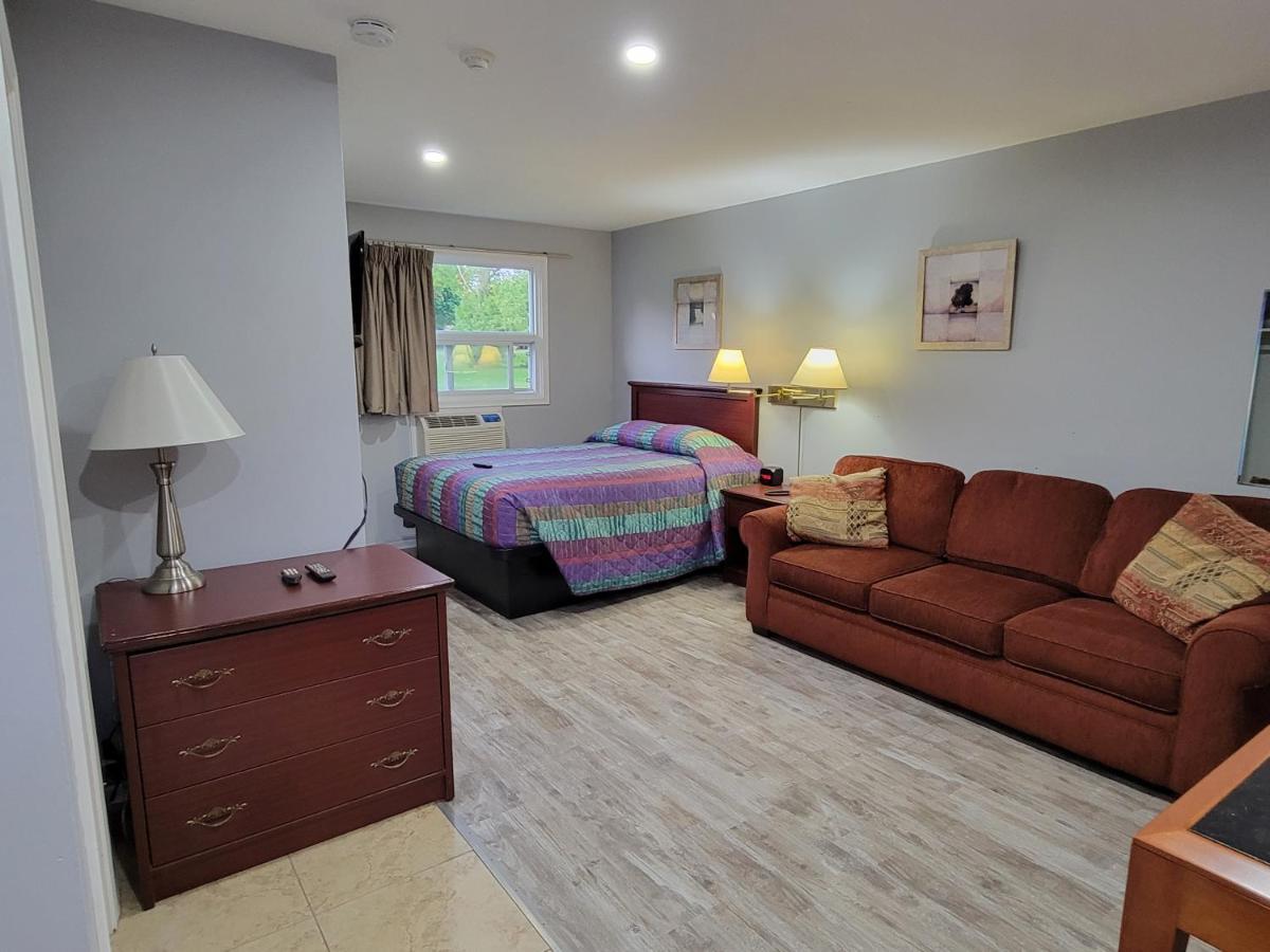 Knights Inn Кобург Экстерьер фото