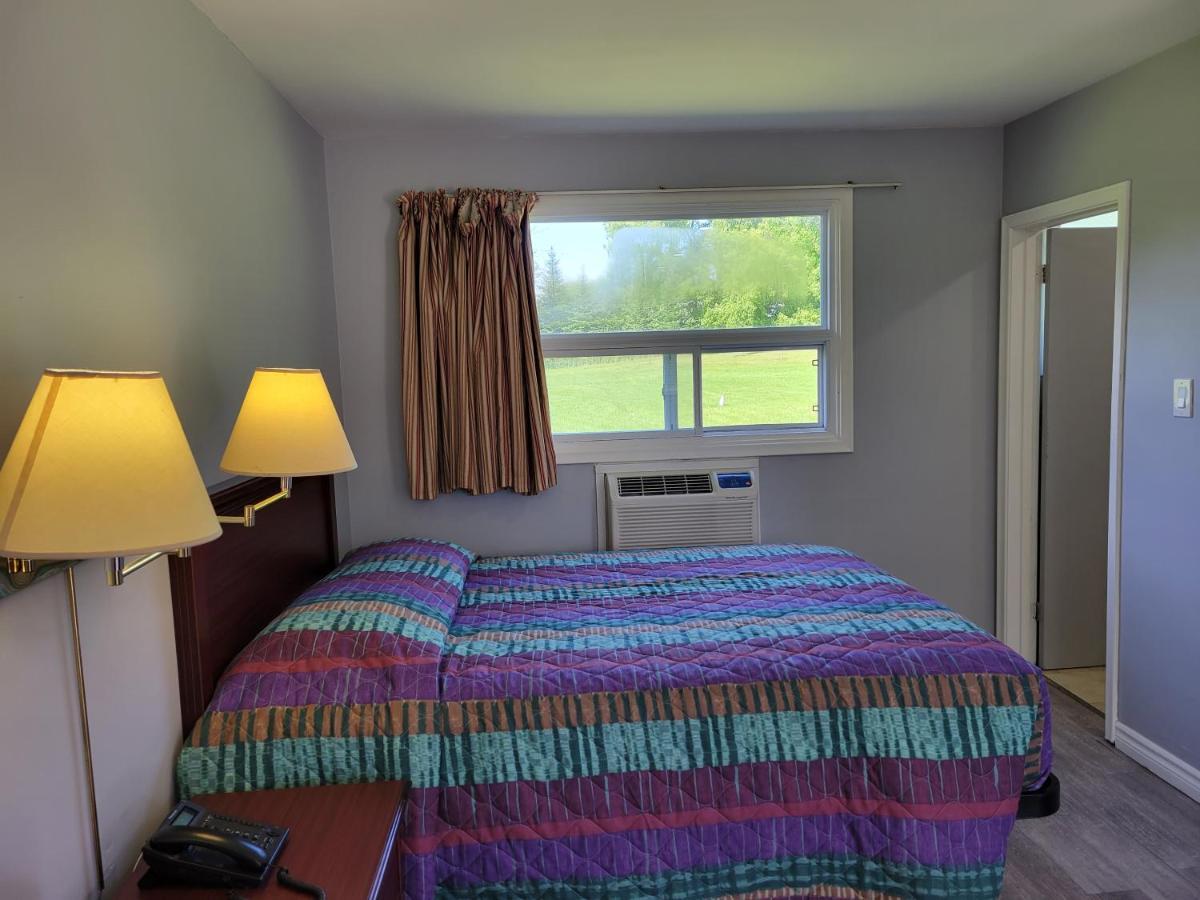 Knights Inn Кобург Экстерьер фото
