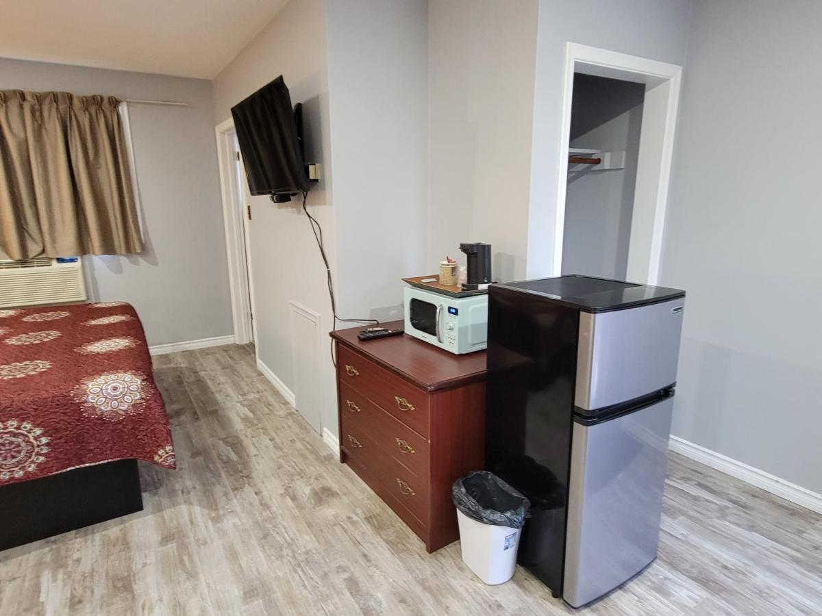 Knights Inn Кобург Экстерьер фото
