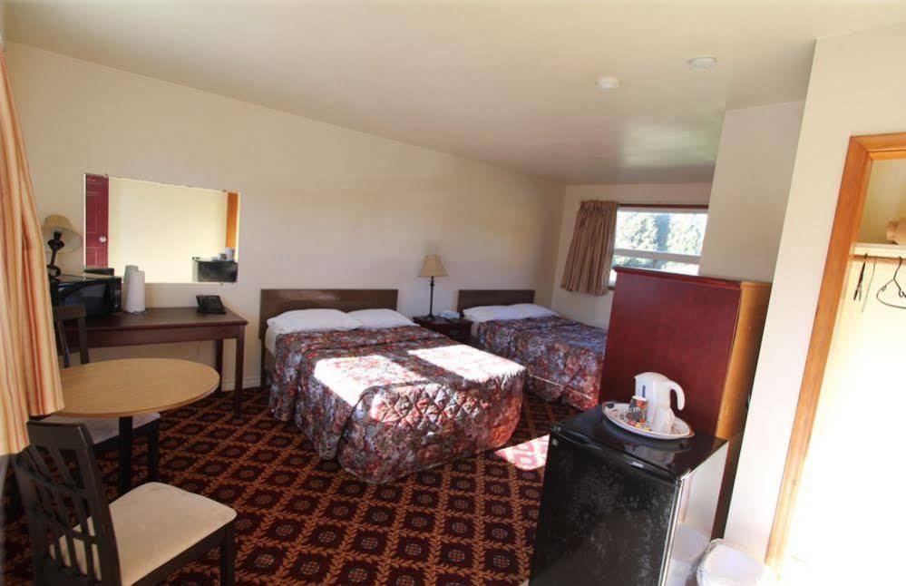 Knights Inn Кобург Экстерьер фото
